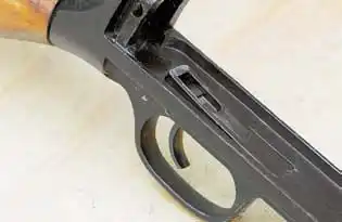 ��.